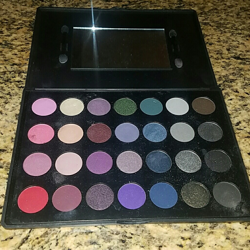 bhcosmetics - Picture 2 of 3
